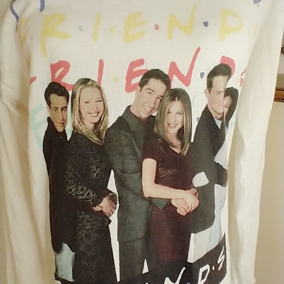 Warner Bros. Tops - Friends 🩷 long sleeves full length graphic shirt small. 90' show